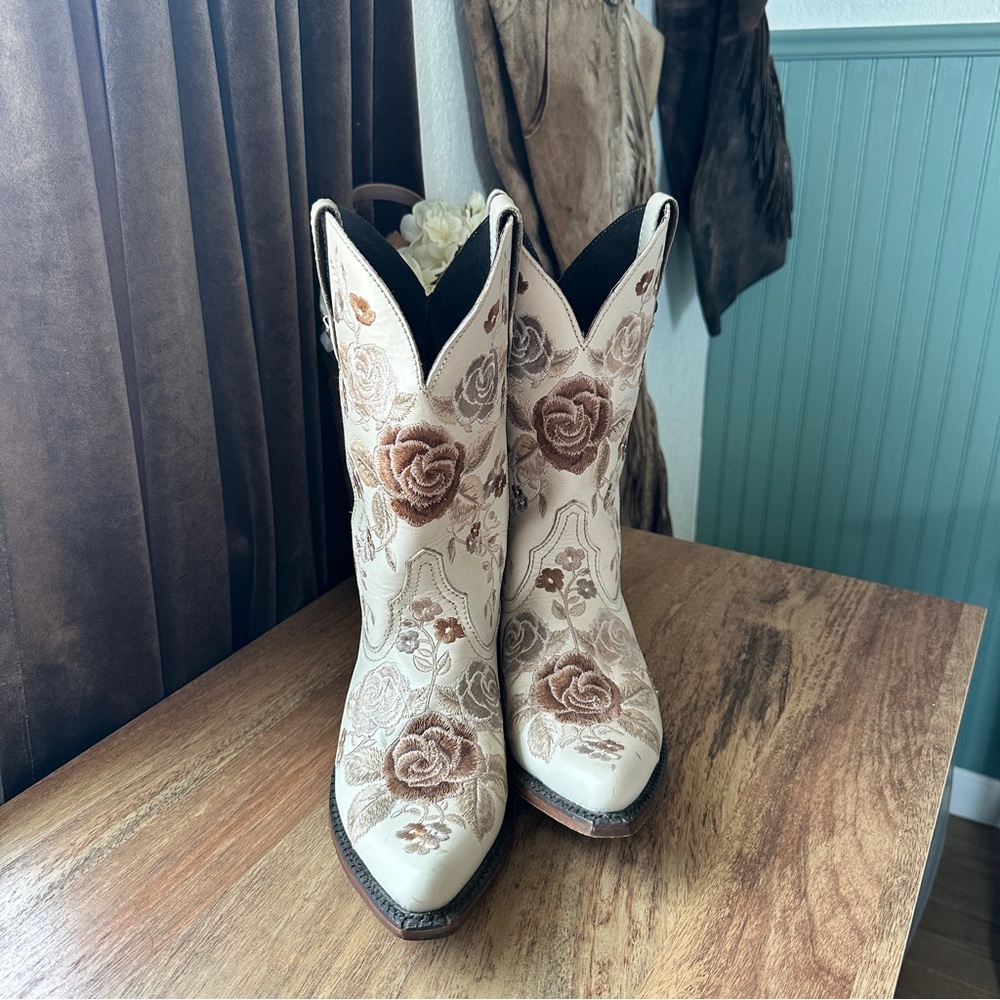 Floral Liberty Black Midi Boots - Picture 3 of 3
